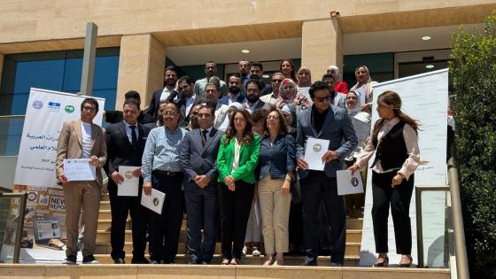 من البركة إلى الجليد: حين يروي الإعلام العلمي حكاية المعرفة والمساءلة