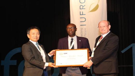 جائزة إنقاذ الغابات لناشط بيئي من بوروندي